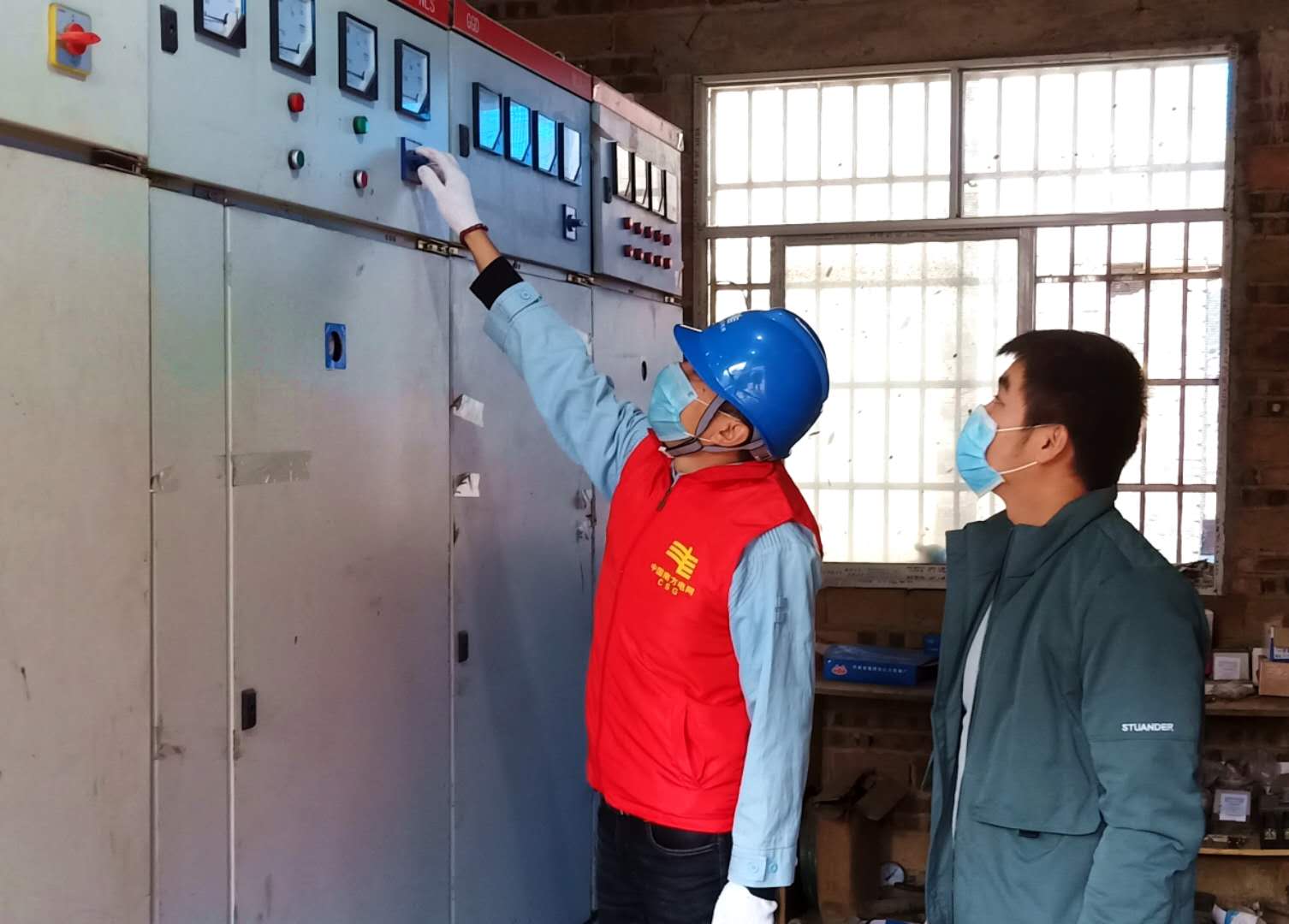 平塘供電局：主動走訪現(xiàn)場辦公，助推企業(yè)有序復工