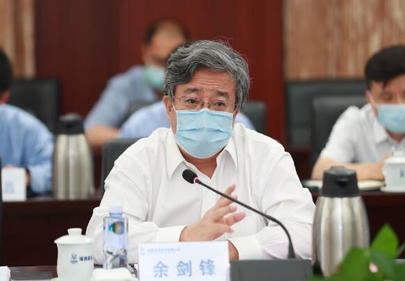 中核集團(tuán)黨組書記、董事長(zhǎng)余劍鋒：攜手同心干好新時(shí)代重大工程