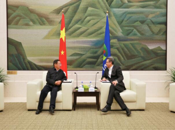 錢智民會(huì)見青海省政協(xié)副主席、海南州委書記張文魁