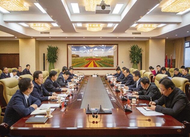 內(nèi)蒙古電力（集團）公司董事長、黨委書記賈振國帶隊赴鄂爾多斯地區(qū)調(diào)研