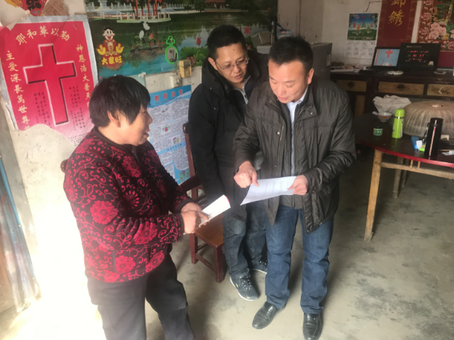 張紅軍：用真心，換真情，扶真貧