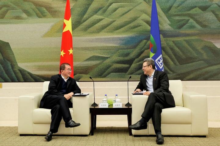 錢智民會(huì)見中國(guó)燃?xì)舛戮种飨?、總裁劉明輝