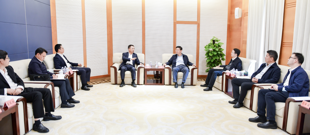鄒磊會見上海市靜安區(qū)委書記于勇、區(qū)長王華