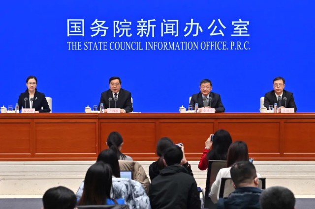 國家發(fā)改委：健全多能互補(bǔ)綜合應(yīng)急調(diào)度機(jī)制，推動(dòng)風(fēng)、光發(fā)電多發(fā)滿發(fā)
