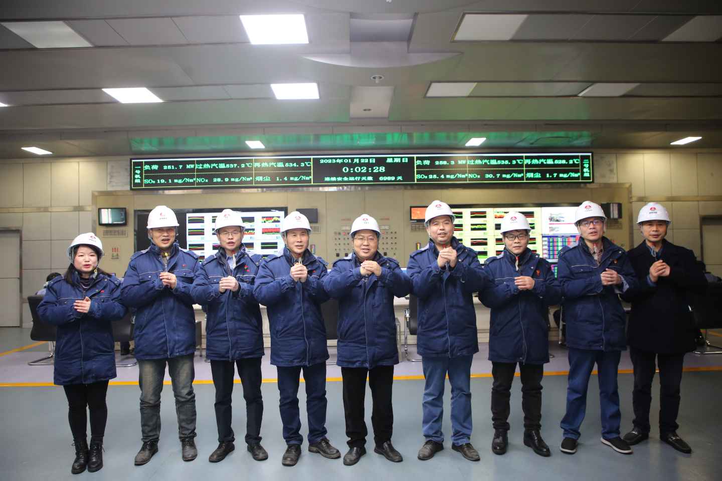 陜煤石電除夕慰問送溫暖，崗位堅守幸?！巴谩保╰oo）