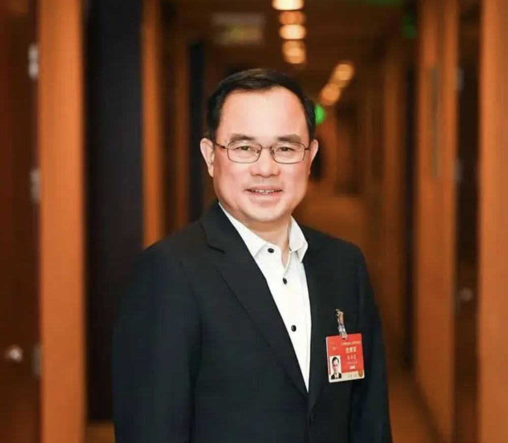 【兩會好聲音】全國人大代表朱華榮：建議主流燃油車消費稅改革、保障新能源汽車健康協(xié)同發(fā)展