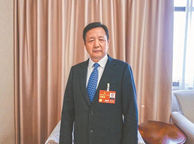 新型電力系統(tǒng)建設(shè)為電力裝備制造業(yè)帶來(lái)新機(jī)遇——訪全國(guó)人大代表，全國(guó)工商聯(lián)副主席，特變電工股份有限公司黨委書(shū)記、董事長(zhǎng)張新