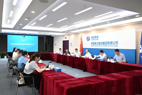 中國電建黨委常委、副總經(jīng)理徐鵬程與漳龍集團黨委書記、董事長吳子毅會談