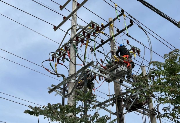 六五四供電公司奮戰(zhàn)8小時，順利完成新線路投運(yùn)