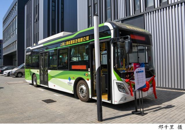 到2025年力爭發(fā)展燃料電池汽車超過10000輛，《上海交通領(lǐng)域氫能推廣應(yīng)用方案》發(fā)布