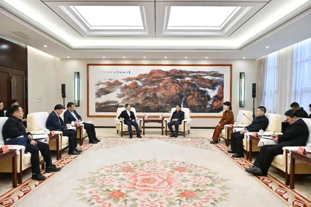 中國大唐集團有限公司董事長鄒磊拜會內(nèi)蒙古自治區(qū)黨委書記孫紹騁、自治區(qū)主席王莉霞