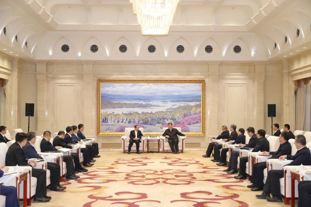 華電集團(tuán)黨組書記、董事長(zhǎng)江毅拜會(huì)新疆維吾爾自治區(qū)主要領(lǐng)導(dǎo)