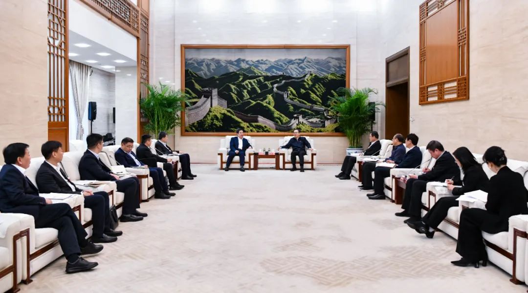 中國電氣裝備白忠泉董事長、周群總經(jīng)理拜訪中國大唐董事長鄒磊