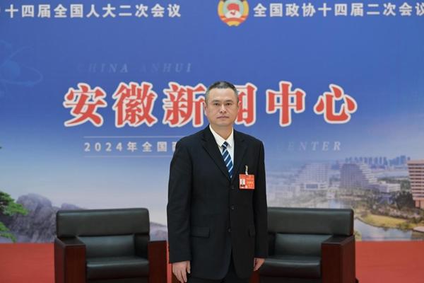 程韜代表：支持引入新質(zhì)生產(chǎn)力，鼓勵(lì)新能源商用車發(fā)展