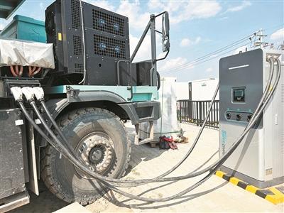 “1分鐘30度”，新能源重卡充電提速