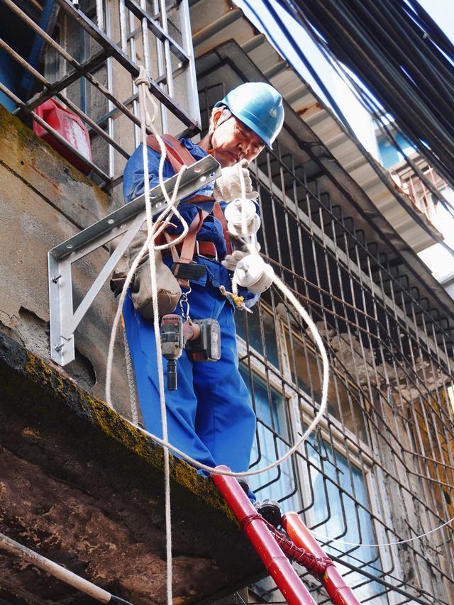 國網郫都供電公司加強“社網共建”，一心為民服務