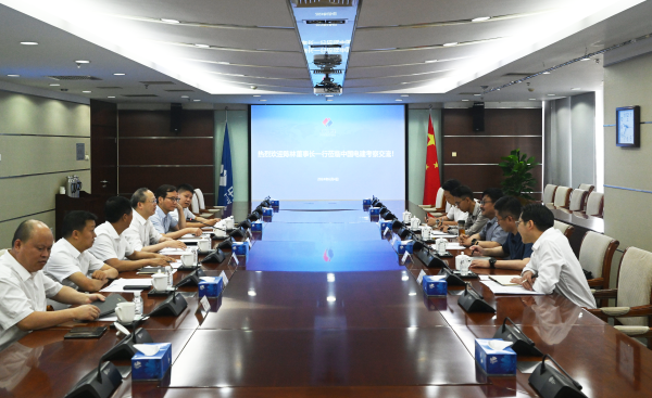 中國電建黨委常委、副總經(jīng)理徐鵬程與西藏交發(fā)集團黨委書記、董事長陳林舉行會談