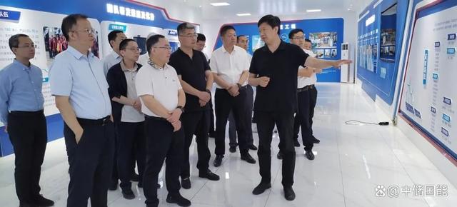 國家電網(wǎng)公司副總工程師奚國富蒞臨300MW壓縮