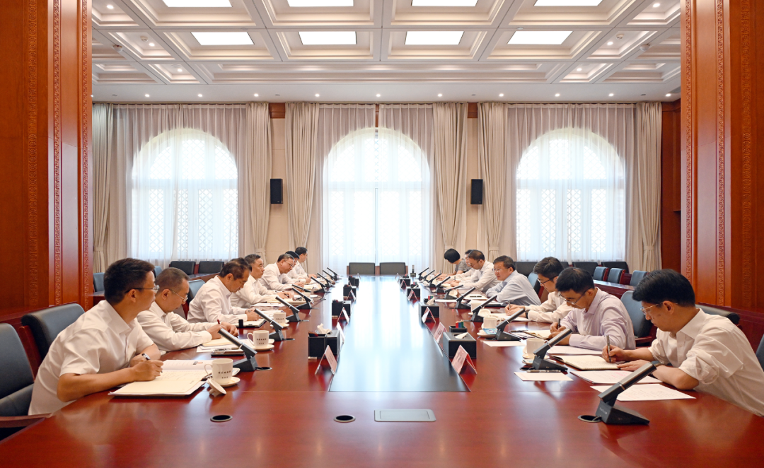 國家能源局黨組書記、局長章建華會(huì)見中國能建集團(tuán)主要領(lǐng)導(dǎo)