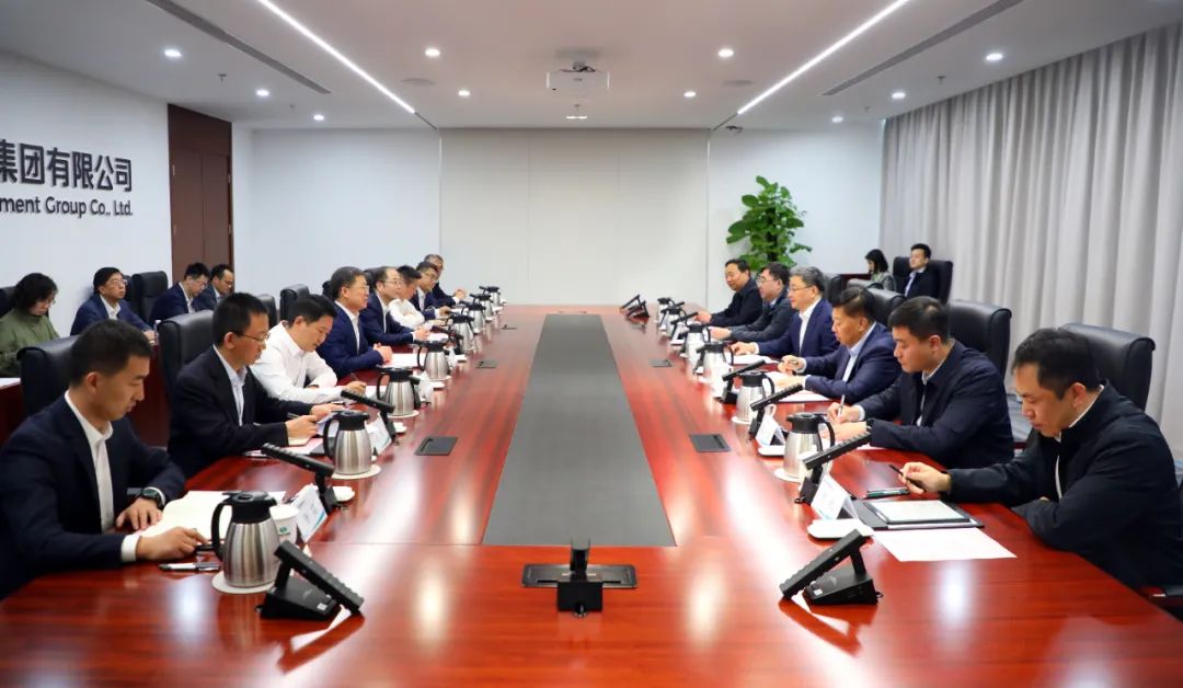中國電氣裝備黨委書記、董事長李洪鳳會見濟南市委副書記、市長于海田