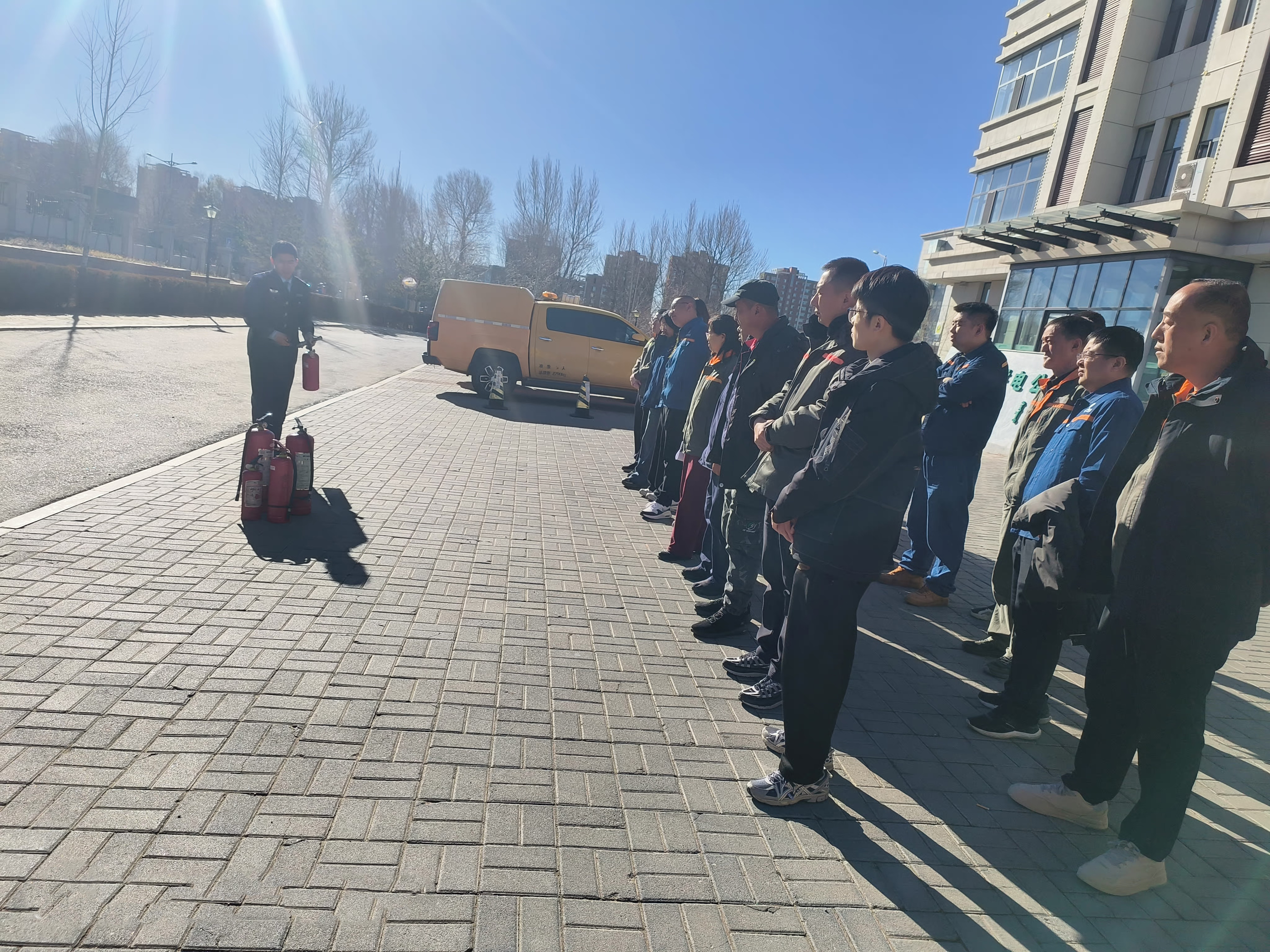 康巴什供電公司開展消防演練，筑牢安全防火墻