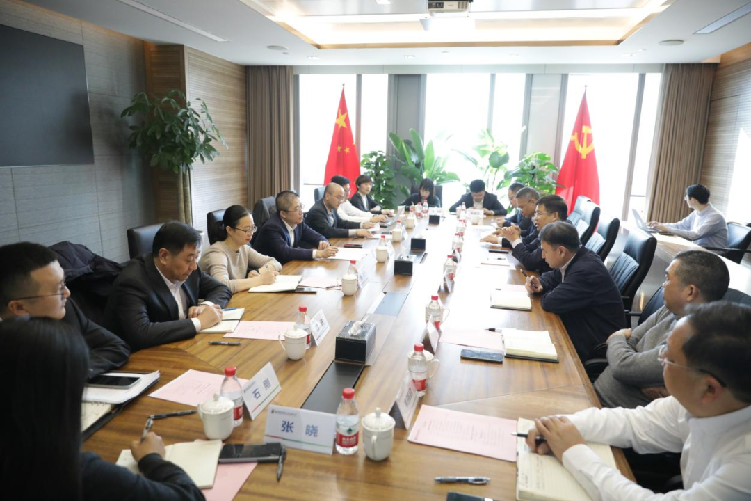 國家電投浙江公司總經(jīng)理、黨委副書記黃保軍會(huì)見浙商銀行總行黨委委員、副行長景峰